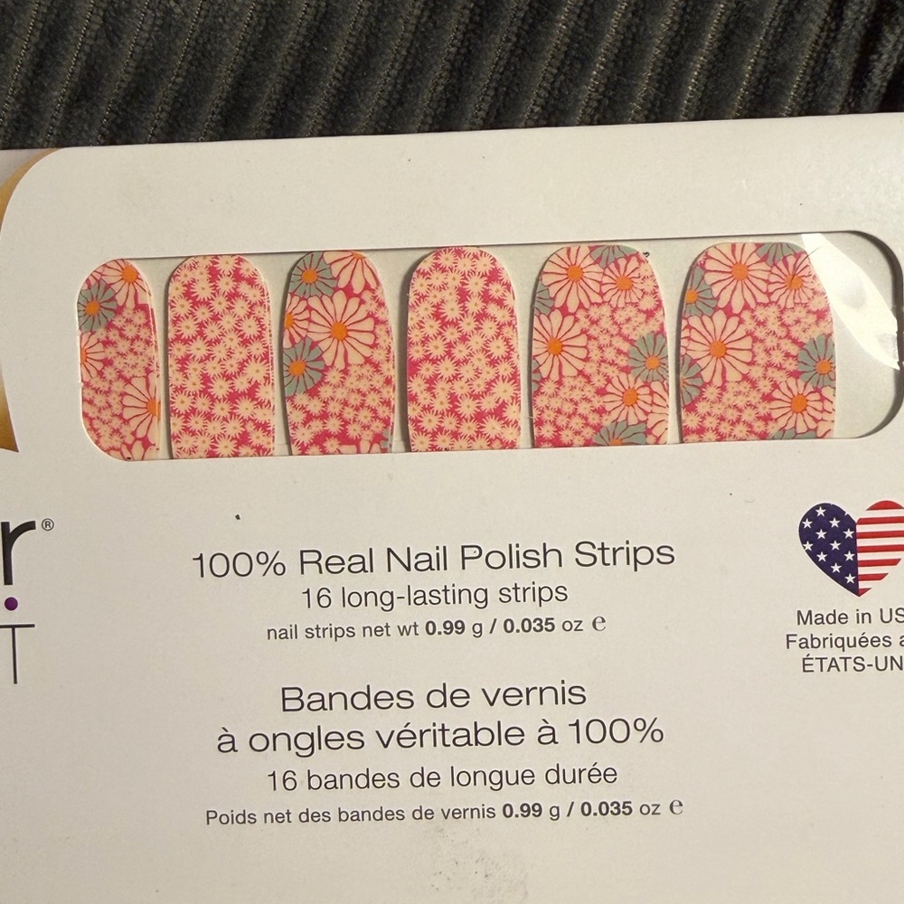 Color Street Floral Fantasia Nail Strips - Picture 3 of 3